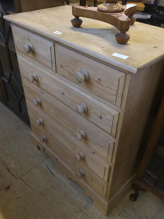 Pine chest of drawers